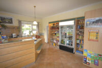 rezeption und minimarket