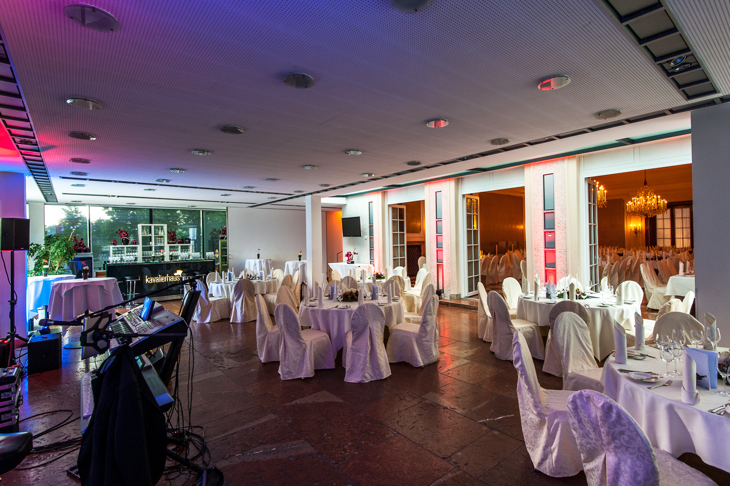 kavalierhaus-klessheim-eventlocation-salzburg-wintergarten-galaabend-weiße-hussen-cc-tom-schuller