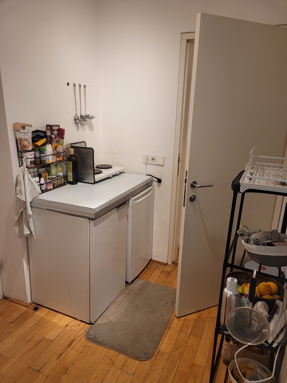 Vorraum mit Küchenzeile