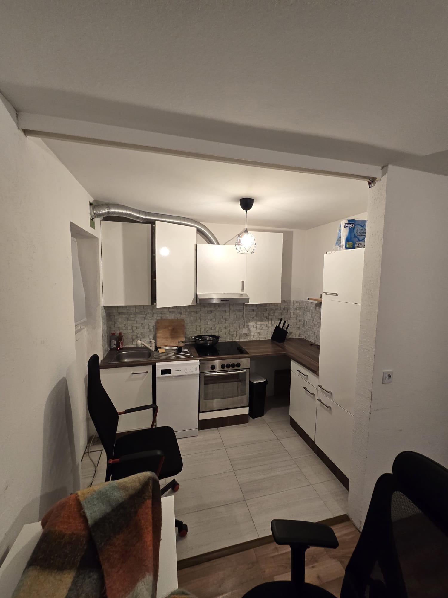 12ffaeba-b9db-4b15-a834-41b3562573b1