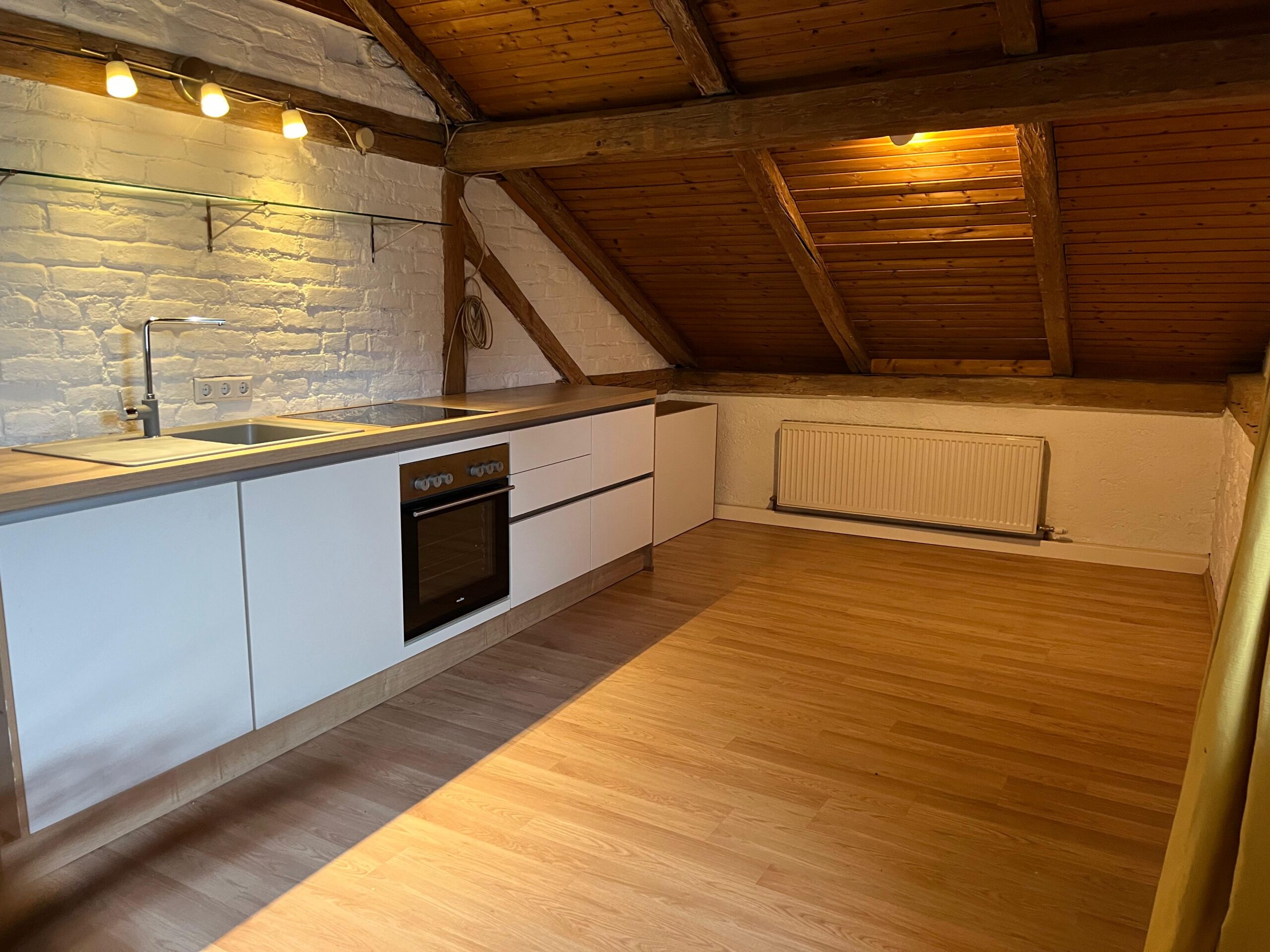 F35A56C5-2666-4168-BF47-20E5A67E575E