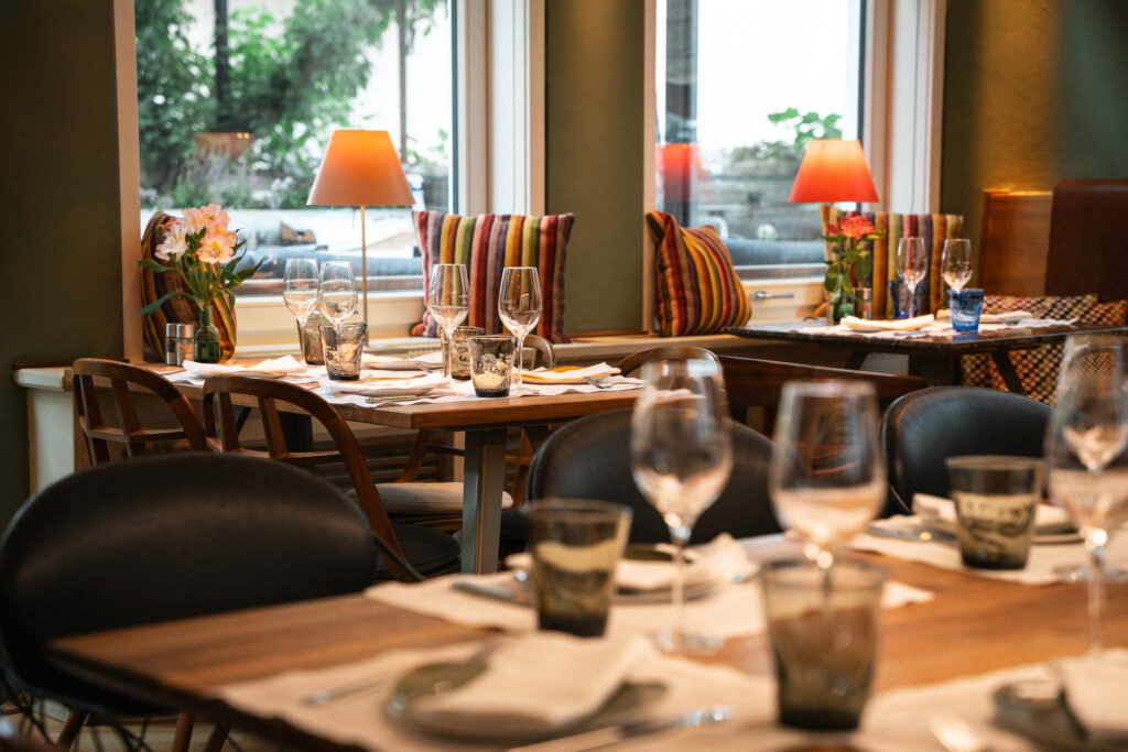 villa-auersperg-bar-restaurant-1-1-1024x683