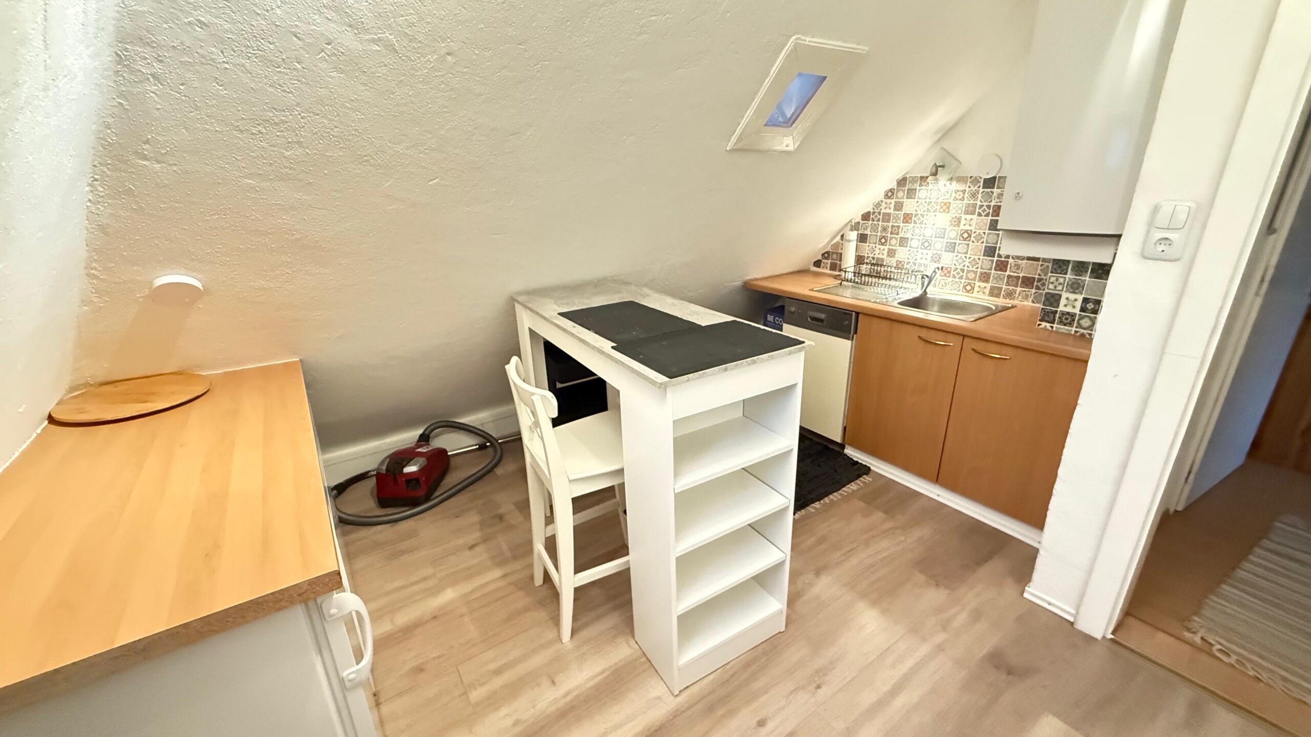 f46d21a8-facf-40d5-8c98-c93ef325d08e