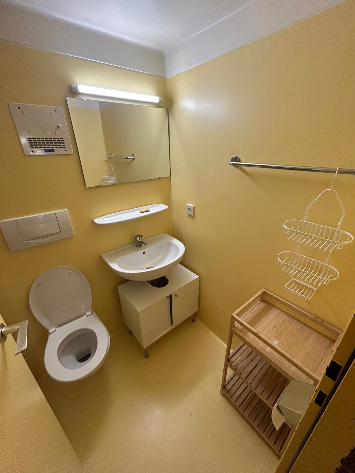 fce24c09-3bb1-481f-ac69-56748e75f358