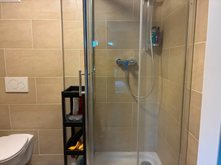 Bathroom 2 (Apartment Bärengässchen 10A)