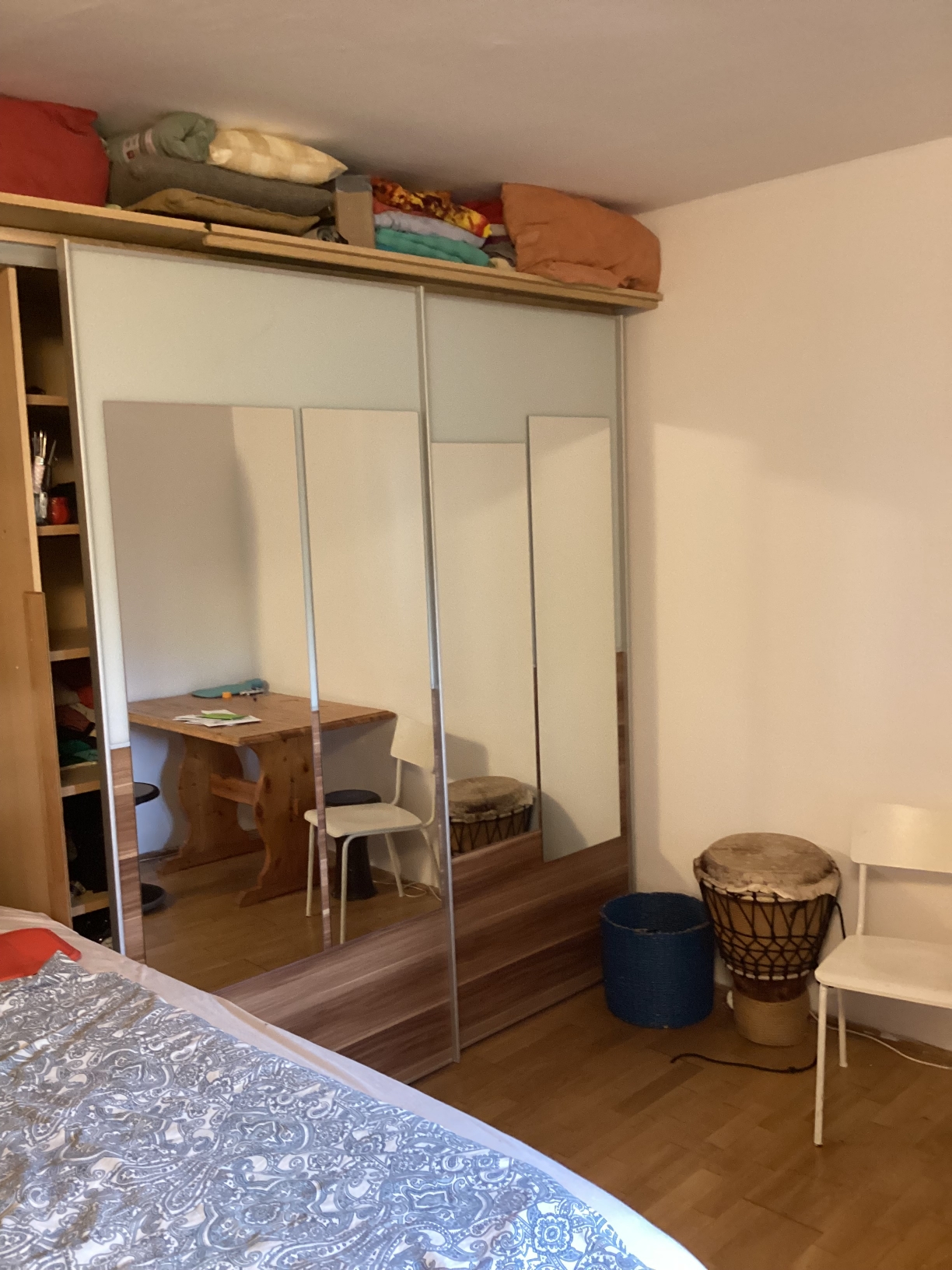 Zimmer Schrank