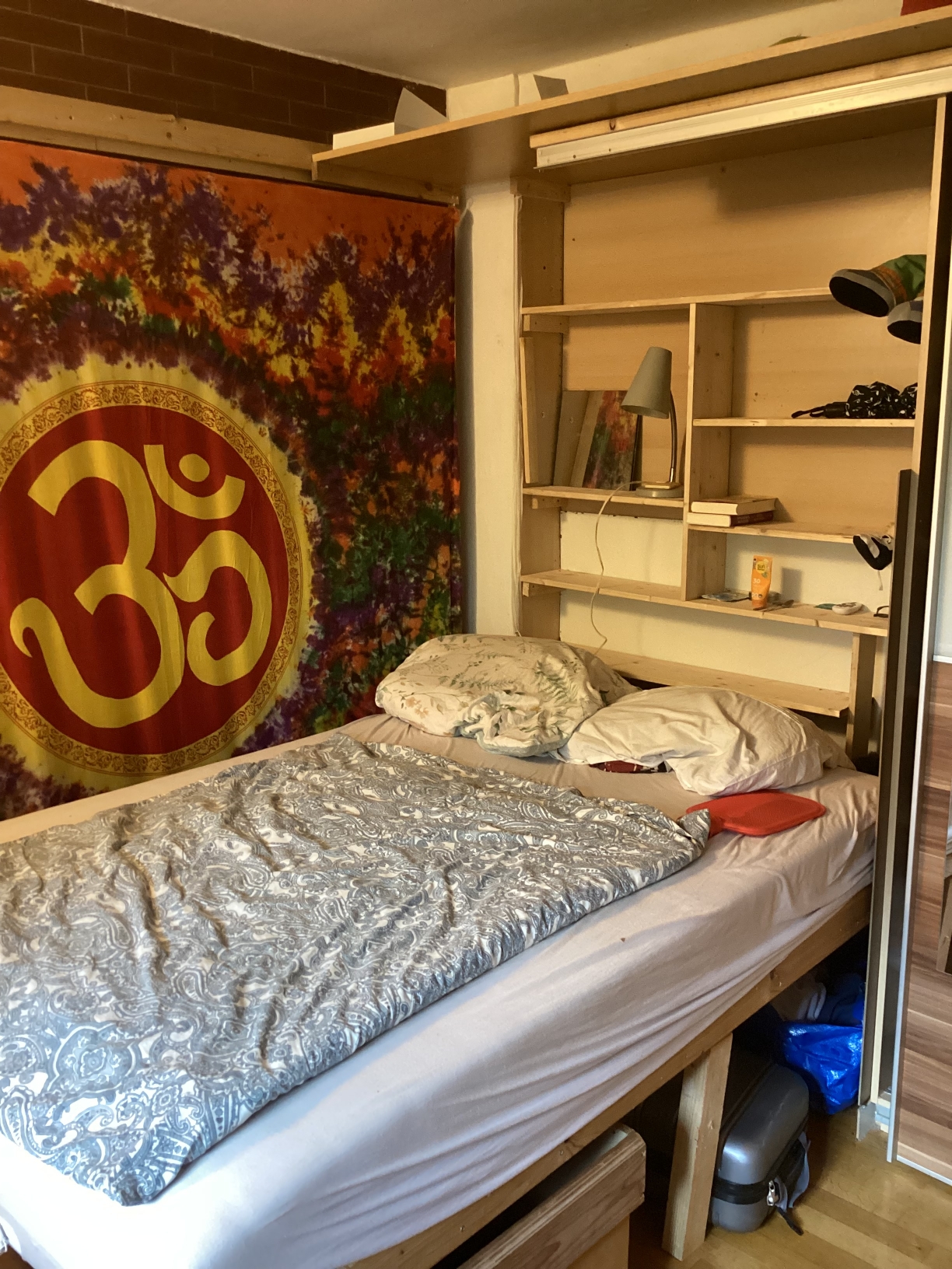 Zimmer Bett
