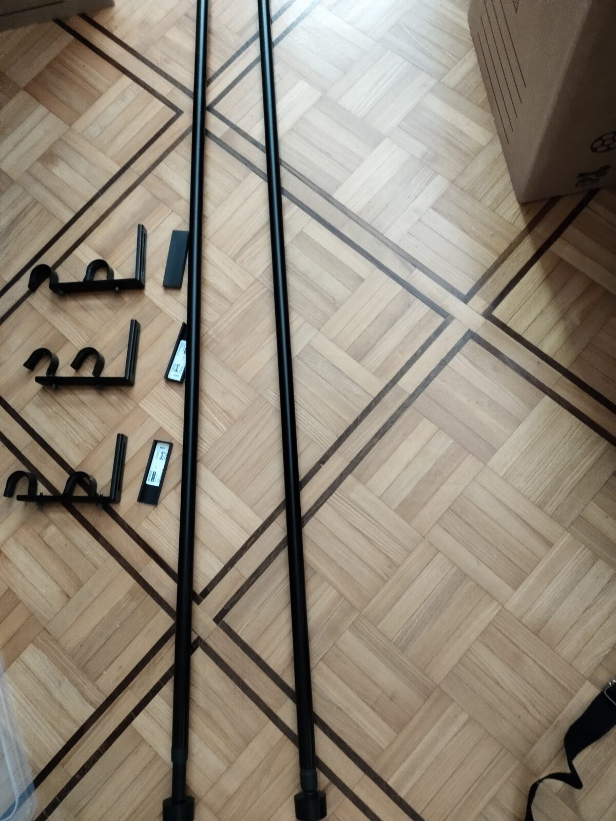 1000109825