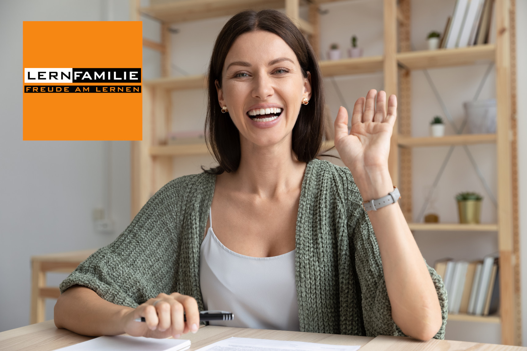 LernFamilie-freundliche-Nachhilfelehrerin